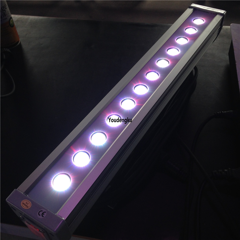 10 waterproof DMX-controlled RGBW LED wall washers with 12x10W 4-in-1 flood lighting