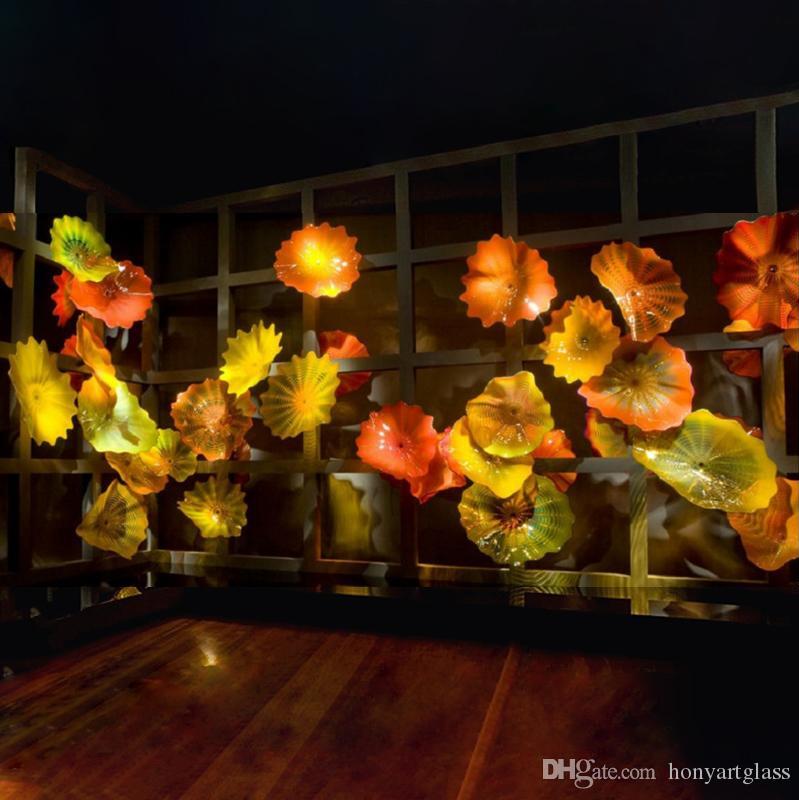 2020 Yellow Orange Luxury Blown Glass Wall Plates Custom Made Hotel Wall Decor Glass Art Plates Flower Shape Wall Decoration Art Lamps