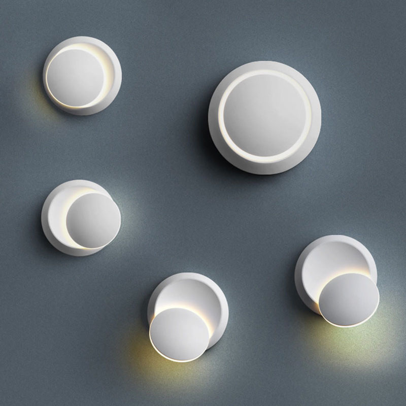 360° Rotation Moon Wall Light with Adjustable 3D Crescent Design