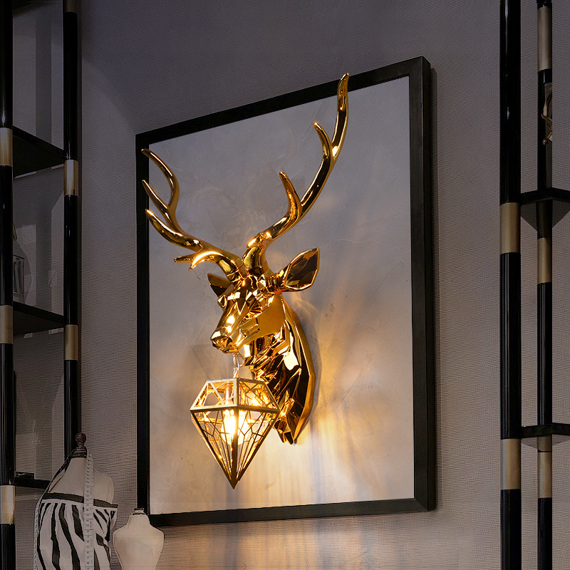American Lucky Deer Head Wall Lamps for Living Room and Bedroom Decoration, LED Antler Lights for Hotels and Clubs, Stylish Mirror Accent Lighting