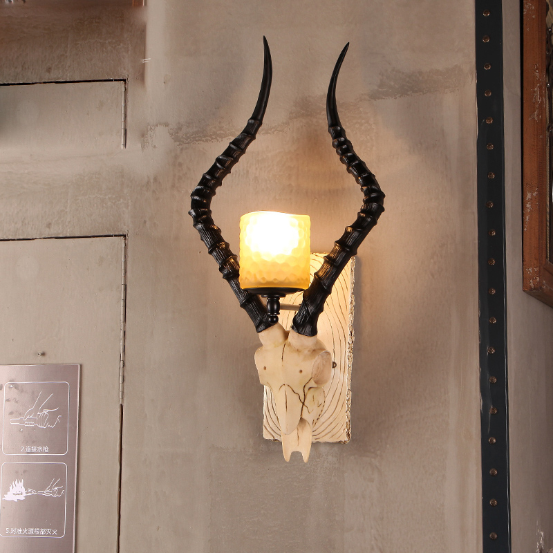 American rustic wall lamps with industrial design for bar decor, living room, bedroom, or bedside lighting, featuring Nordic sheep head sconce craftsmanship