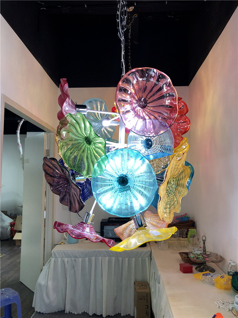Artistic LED chandelier lamp with customizable multicolor glass shades for elegant living room decor