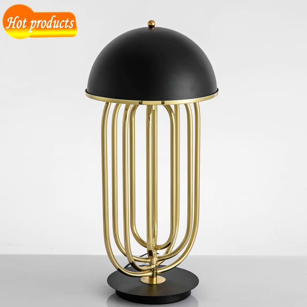 Classic Expensive Iron Art Salon Design Hotel Lamp Bedroom Next Bed Restaurant Body Table Light 2ilh

Elegant high-end iron art salon-style hotel lamp for bedroom, bedside, restaurant, or table lighting