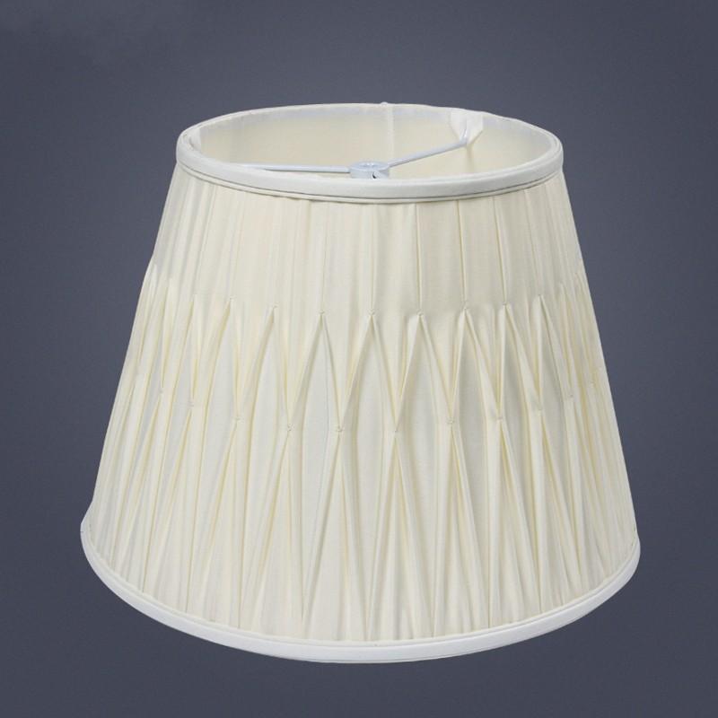 E27 fabric lampshade in beige with a horn design for table or pendant lamps