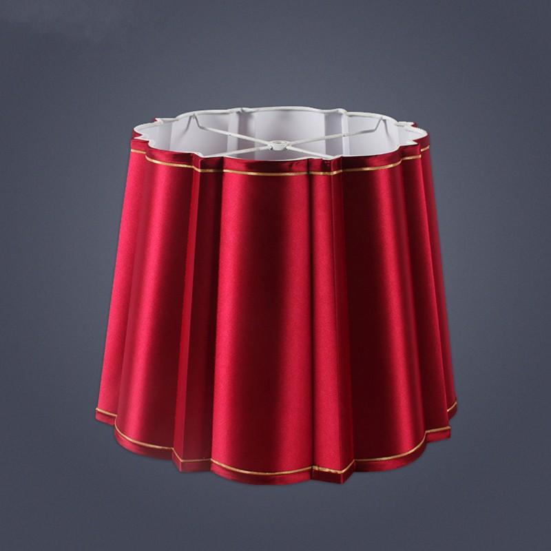 E27 lamp shades in red and green fabric with a horn-rimmed design for table or pendant lights