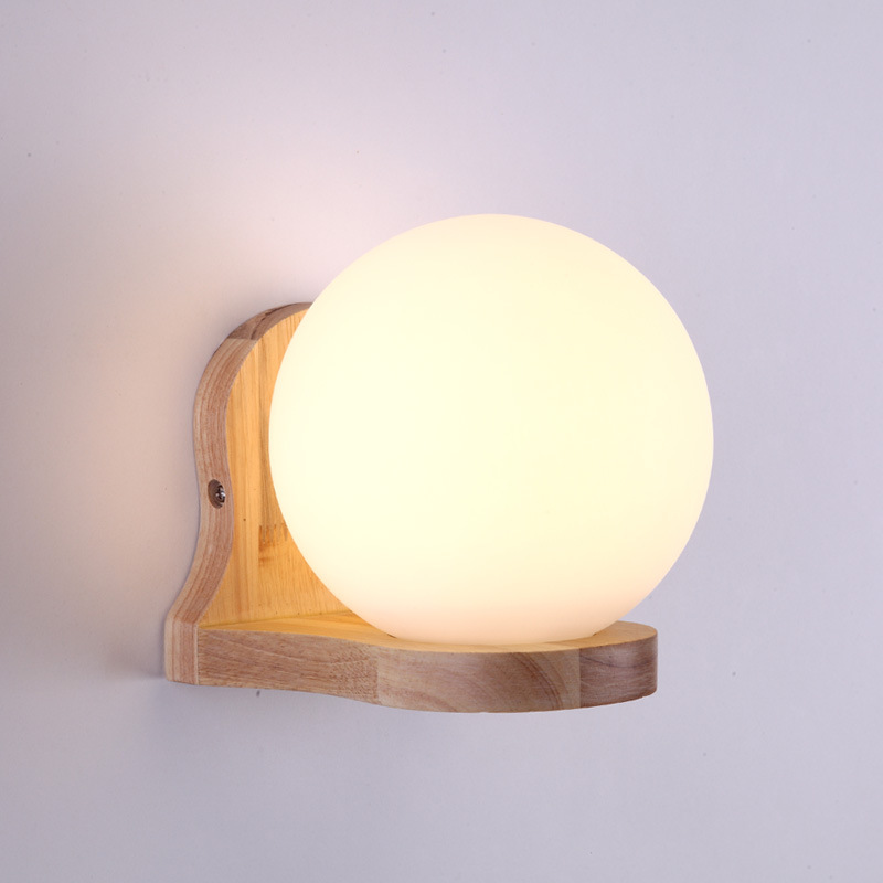 European minimalist wood wall lamp for creative Nordic-style modern living rooms and bedrooms