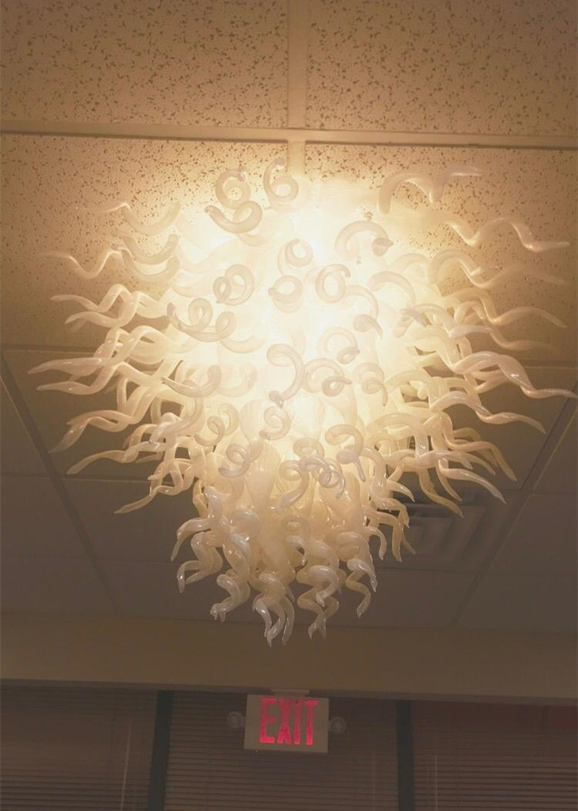 European-made custom LED chandelier lamps for living rooms and bedrooms