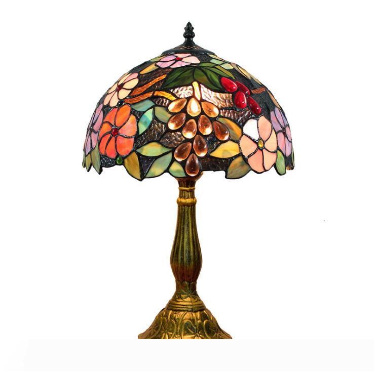 European-style table lamps for living rooms and bedrooms, featuring creative art and vintage Tiffany designs with multicolor floral patterns