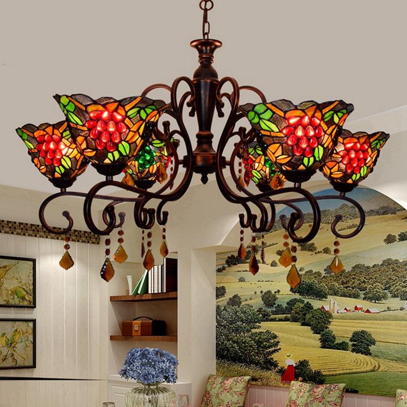 European-style Tiffany lamps with creative retro designs for living room chandeliers, featuring American pastoral grape art glass and Western restaurant crystal accents
