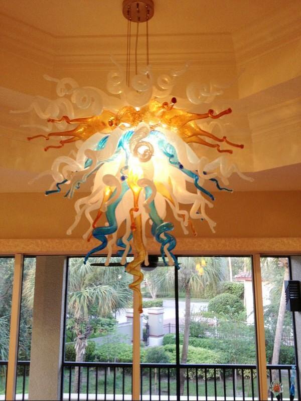 Free Shipping New Fashionable Hallway Style High Quality Wedding Cheap Crystal Chandelier Decoration With LED Bulbs

Free shipping stylish high-quality crystal chandelier for weddings and hallways with LED bulbs