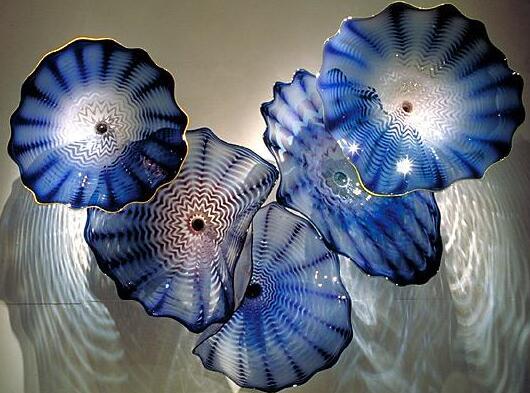 Hot Sale Blue Glass Flower Plates Wall art Fashion New Design Wall Mounted Hanging Hand Blown Stained Glass Plate for Wall Decor