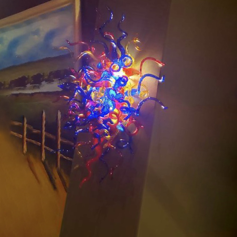 Italian Style Design Handmade Blown Glass Wall Lamps Colored led Mounted Fixture Murano Glass Decorative Wall Sconce

Handcrafted Italian-style blown glass wall lamps with colored LED fixtures, featuring Murano glass decorative sconces