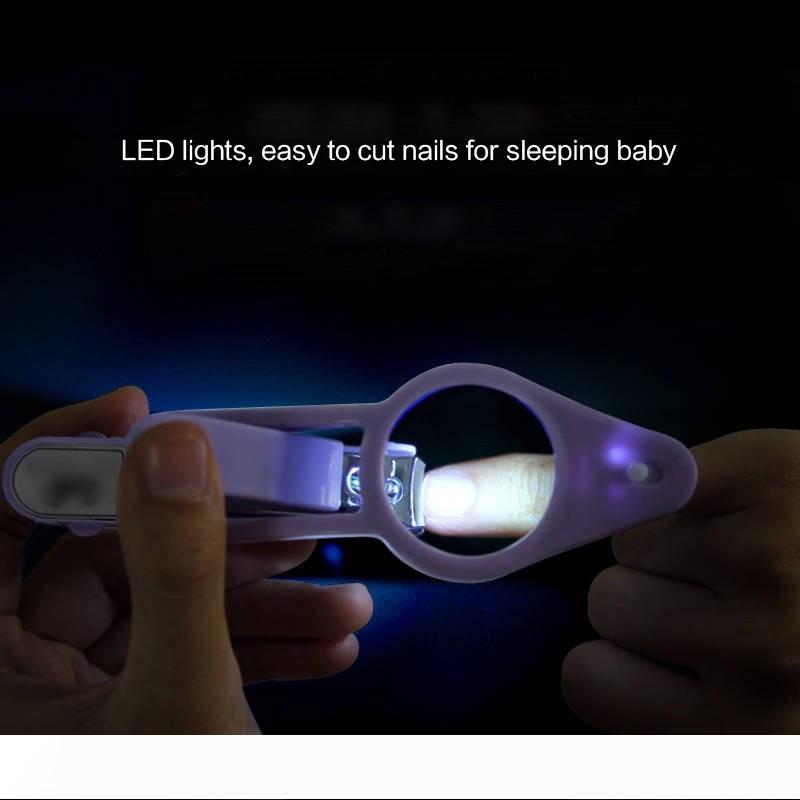 LED Light Baby Nail Clipper With Magnifying Glass Stainless Steel Nail Clipper Anti-meat Glass Safety Pliers Purple