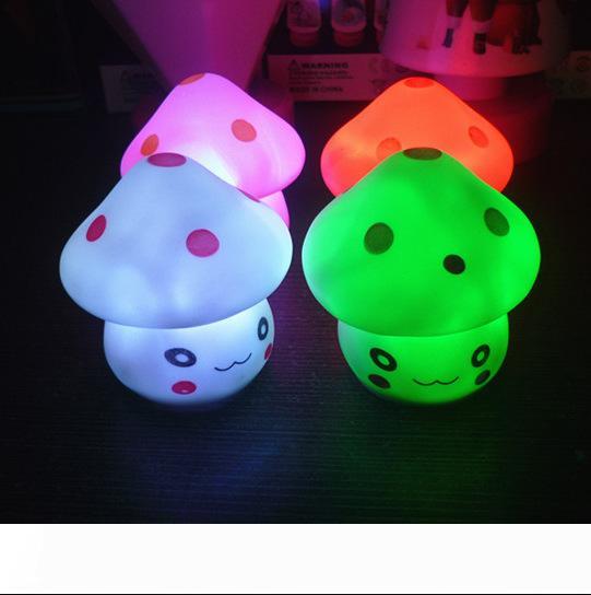 LED Mushroom Lamp 6.5cm with color-changing glow for parties, soft nightlight for kids, unique luminous toy gift