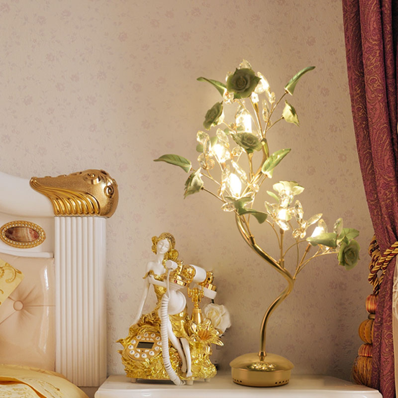 Luxury crystal lamp creative modern romantic wedding room bedroom bedside table lamps Villa decorative lighting Hotel room light
