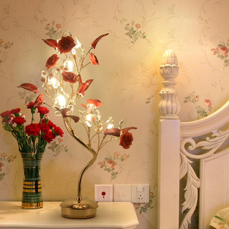 New bedside lamp with red roses for weddings, creative crystal decor for villas, hotels, and banquet lighting