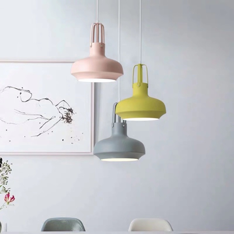 Nordic-inspired pendant lamps for restaurant kitchens, creative cafes, tea shops, bars, and clothing stores, featuring colorful single-head chandelier lighting
