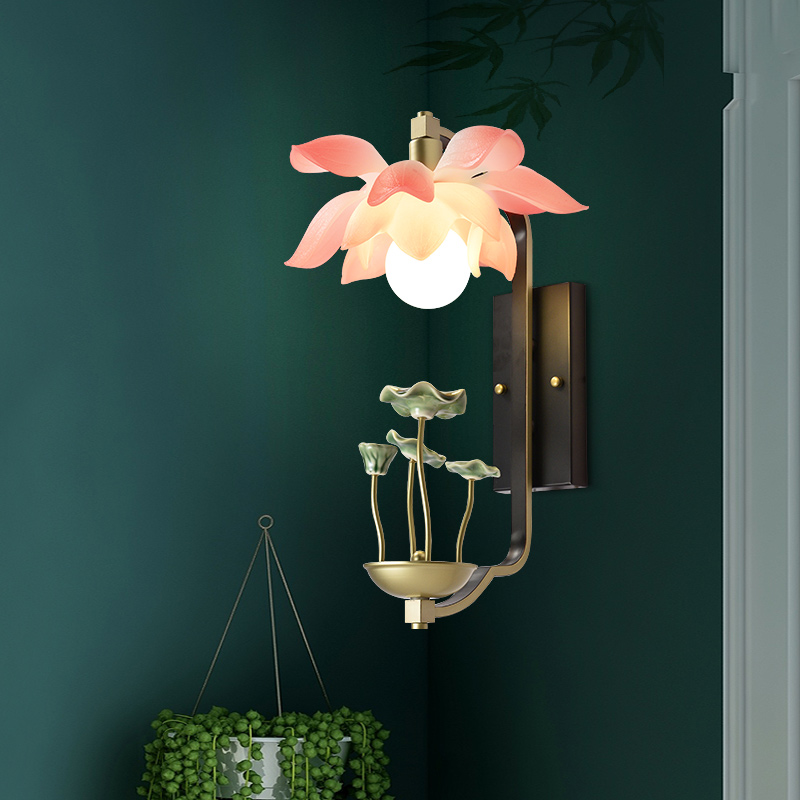Simple Modern Wall Lamp New Chinese Sconce Bedroom Bedside Lamps Aisle Balcony mirror Creative Lighting Living Room Background Wall Lights

Contemporary Chinese-style wall sconce for bedroom, balcony, or living room with creative lighting and mirror accents
