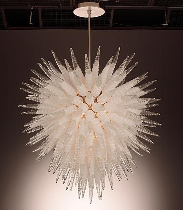 Spear-shaped LED chandelier with hand-blown Murano glass for elegant home lighting