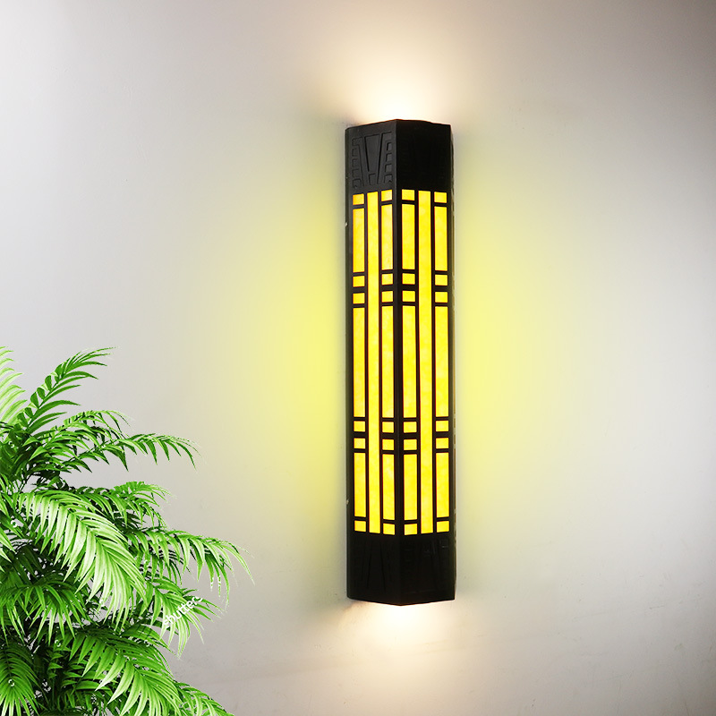 Wall-mounted outdoor lamp, waterproof modern design for balcony, garden, porch, and courtyard lighting, compatible with 110V-240V
